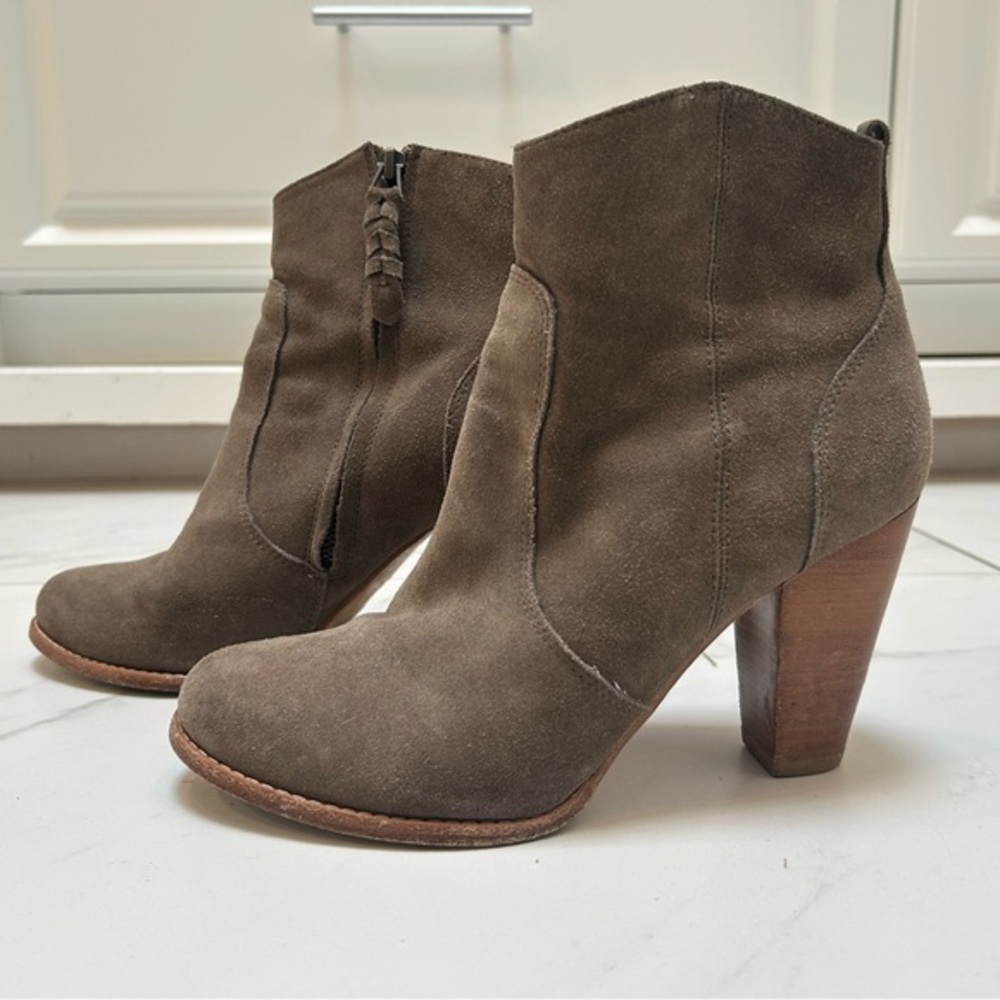 Joie Taupe Suede Ankle Booties with Stacked Heel sz39